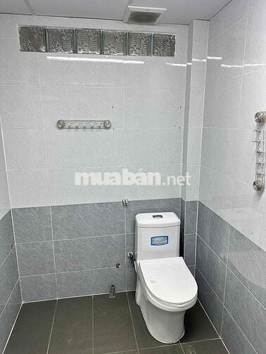 Bán nhà sổ riêng 80m2 cách chợ đầu mối Thủ Đức 200m giá chỉ 2.5tỷ
