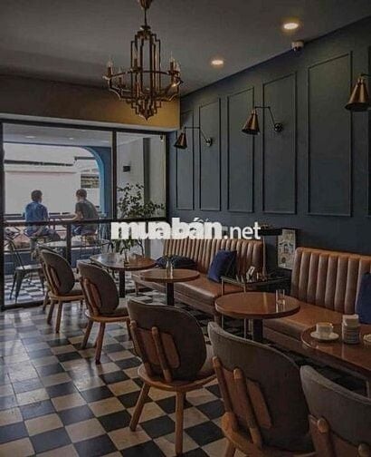 CHO THUÊ MT 8M NGAY PHỐ ĐI BỘ NGUYỄN HUỆ Q1