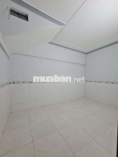 NHÀ VỊ TRÍ SIÊU ĐẸP ĐỐI DIỆN MẦM LON LÊ BÌNH