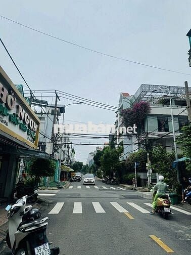 MTKD Lê Lâm, DT 8 x19,5m giá 17,8 tỷ TL chính chủ