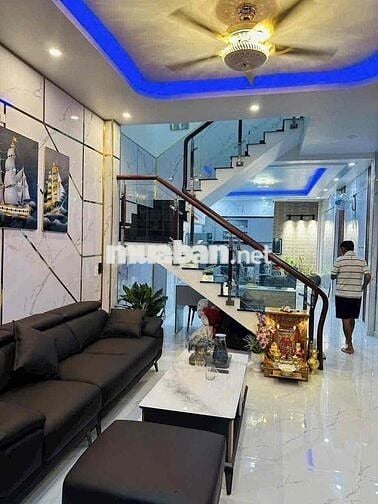 CHO THUÊ NHÀ LÊ TRỌNG TÂN KHÚC KÊNH 19/5 : 4 x 16 M Đúc 1 LẦU
