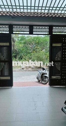 Cần bán căn nhà phố nguyên căn KDC13E INTRSCO - 100m2 - Giá siêu rẻ
