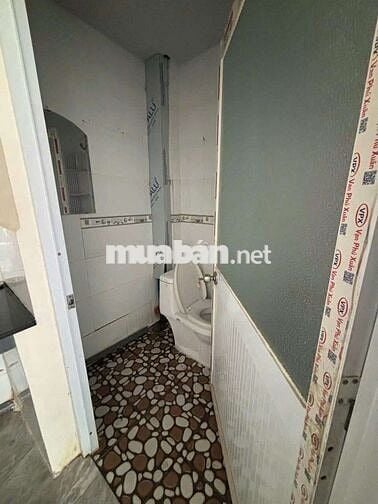 Nhà nguyên căn 4,5tr đường số 18B phường bhhA DT 3,5❌7 trệt 1 lầu đúc