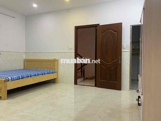 Cho thuê nhà đường Đồng Xoài, f13 Tân Bình, 5x8.5, 4 tầng, 3pn giá 14t
