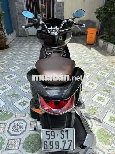 Xe honda PCX 2011 màu đen máy thái mới 95%