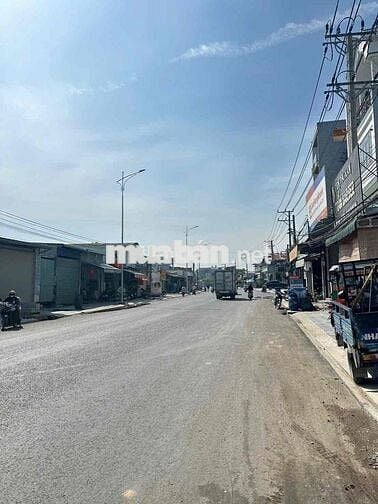 Kẹt ngân hàng bán nhà góc 2 mặt tiền kinh doanh gần Tân Đông Hiệp TPHC