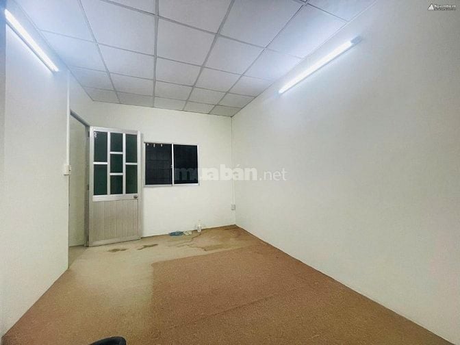 Hẻm An Dương Vương Q5 . 5m dài 9m. 1 Lâu . Giá 10,5tr. Ngay ĐH Sư Phạm