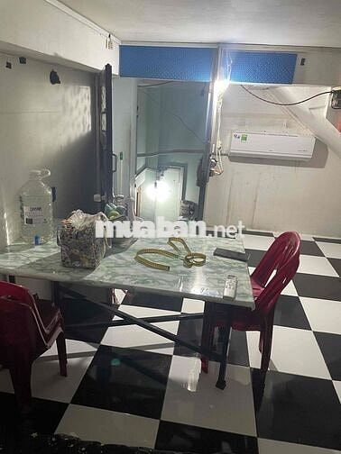 phòng trọ 20m2 tại hẻm Hoàng Văn Thụ, Tân Bình