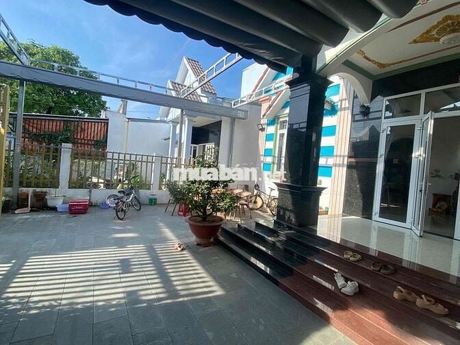 Bán Biệt thử mái ngói nhà vườn siêu đẹp, Tân Vĩnh Hiệp. tân uyên
