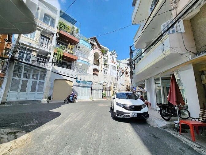 Cho Thuê Mặt Bằng Đường Nguyễn Thái Bình, Tân Bình ( Ngang 4.5m )