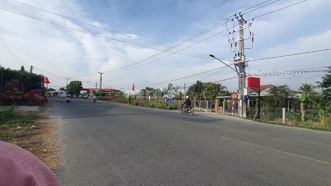 Bán đất thổ cư mặt tiền đường Đồng Khởi thị trấn Chợ Lách 