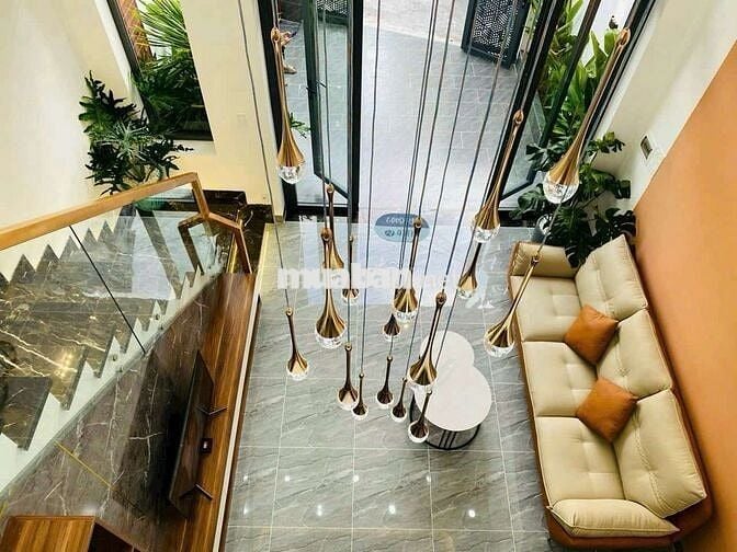Cho thuê nhà phố 3PN full nội thất mới có sân vườn thoáng mát