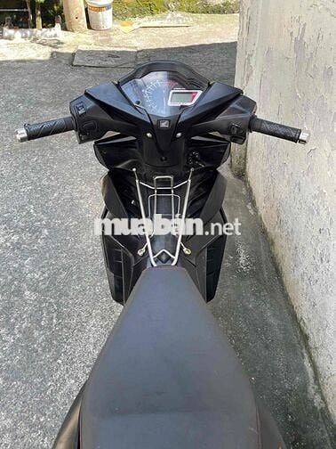 Honda Winner 2018 chính chủ máy móc zin êm