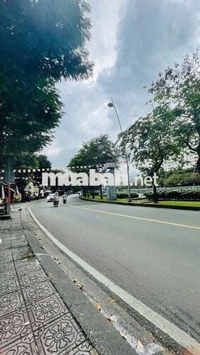 QUẬN 1, HẺM ĐẸP 3M, 10M RA MT HOÀNG SA-SÔNG, CHỈ 5.2 TỶ, 38 M2, 2 TẦNG