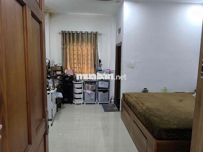 Nhà 2 Lầu Ngay Cao Đẳng Điện Lực Hẻm 7m Giá 8 Triệu