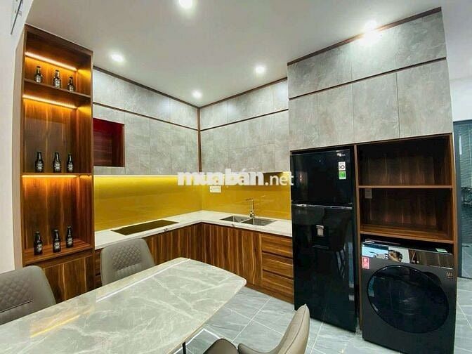 Cho thuê nhà phố 3PN full nội thất mới có sân vườn thoáng mát