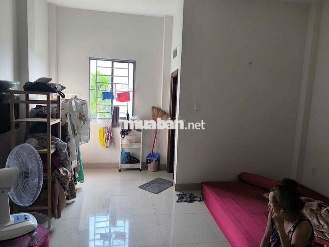 Nhà 2 Lầu Ngay Cao Đẳng Điện Lực Hẻm 7m Giá 8 Triệu