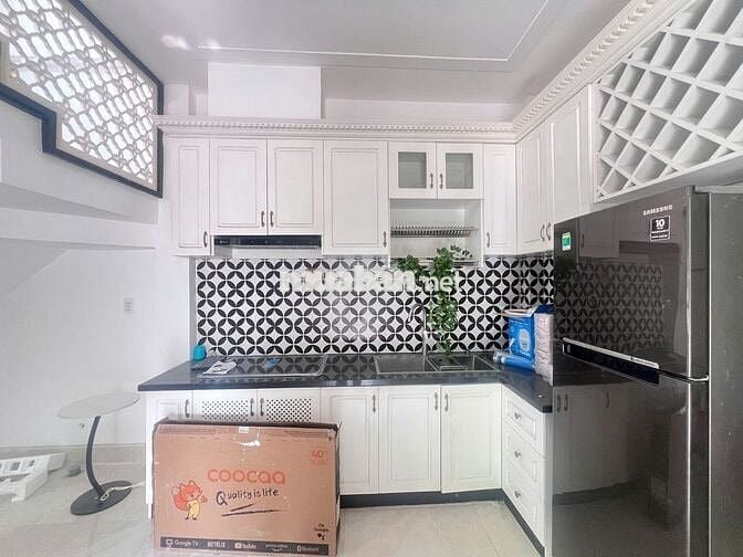 Cho thuê căn góc 2 tầng, 2PN, full nội thất tại Oasis, Mỹ Phước