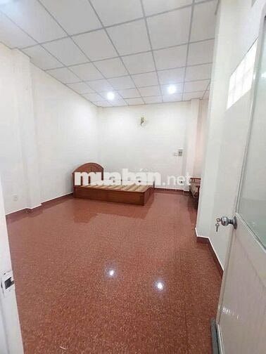 BÁN NHÀ ĐẸP Q1 – CÁCH 1 CĂN RA MẶT TIỀN TRẦN KHẮC CHÂN- NGANG 6M
