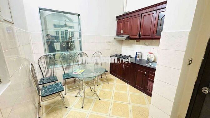 Lô góc Vũ Tông Phan. rất gần phố ngõ to rộng. 30m 3 tầng nhỉnh 3.x tỷ