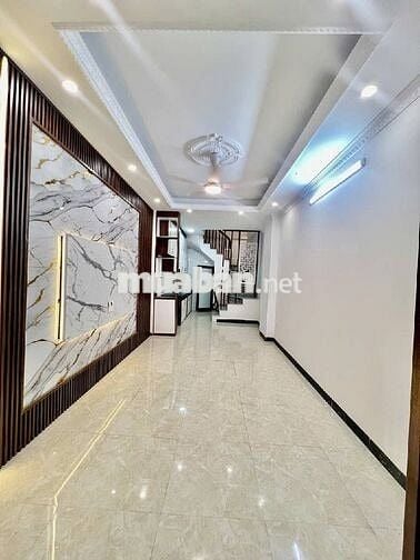 NHÀ MỚI KÍNH KOONG – NHỈNH 6 TỶ – HOÀNG MAI – FULL NỘI THẤT