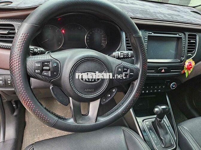 Kia Rondo 2016 1.7 DAT - 141000 km