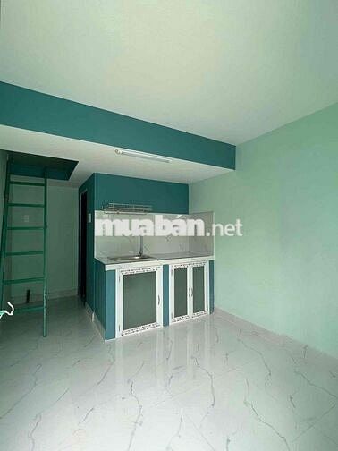 Phòng trọ có gác suốt DT sử dụng cỡ 20m2 sẵn máy lạnh, gần Đặng Văn Bi