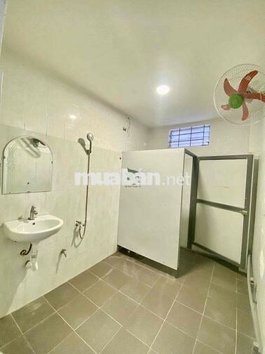 CHO THUÊ NHÀ Ở KINH DOANH 4 TẦNG THÔNG SUỐT GẦN ĐẠI HỌC NHA TRANG GIÁ