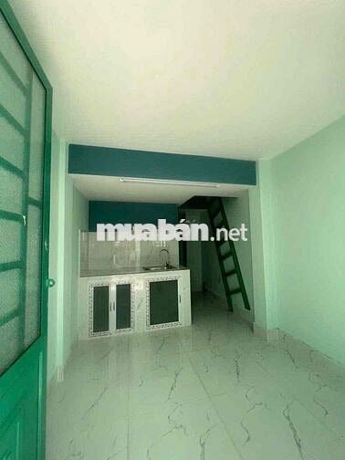 Phòng trọ có gác suốt DT sử dụng cỡ 20m2 sẵn máy lạnh, gần Đặng Văn Bi