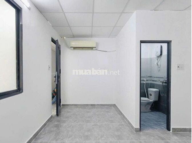 Studio rộng, có cửa sổ thoáng ngay gần HUB,UTE, ngã tư Thủ Đức