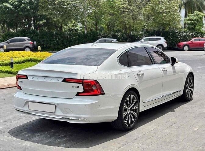 Volvo S90 LWB Ultimate B6 sx 2022 màu trắng đẹp
