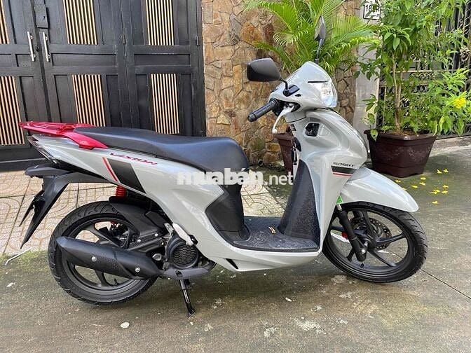 vison 2025 xám xm bánh lớn 2 ngàn km,,