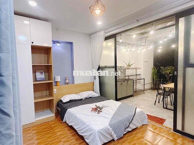 CHÍNH CHỦ TRỐNG 1PN BAN CÔNG 40m2 FULL TIỆN NGHI THANG MÁY NGAY KÝ CON