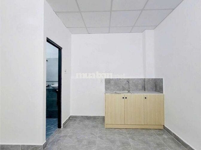 Studio rộng, có cửa sổ thoáng ngay gần HUB,UTE, ngã tư Thủ Đức