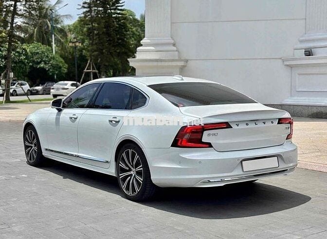 Volvo S90 LWB Ultimate B6 sx 2022 màu trắng đẹp