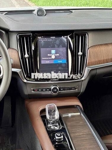 Volvo S90 LWB Ultimate B6 sx 2022 màu trắng đẹp
