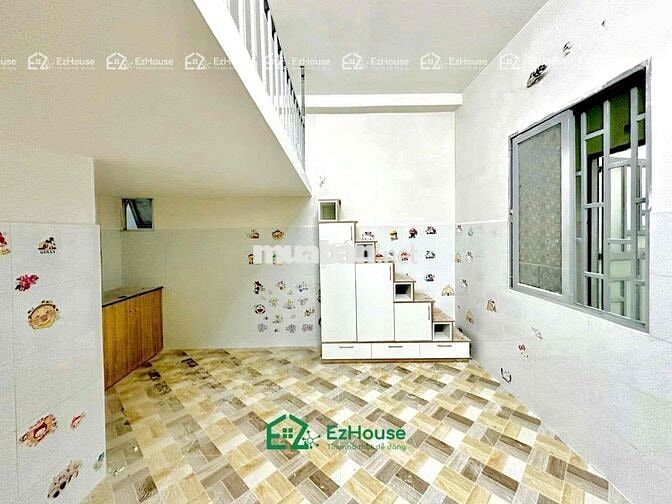 PHÒNG TRỌ GIÁ RẺ CÓ GÁC SẴN MÁY LẠNH MỚI TINH NGAY NGÃ TƯ BỐN XÃ