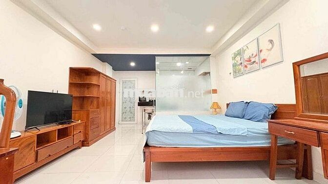 CHÍNH CHỦ TRỐNG 1PN BAN CÔNG 40m2 FULL TIỆN NGHI THANG MÁY NGAY KÝ CON