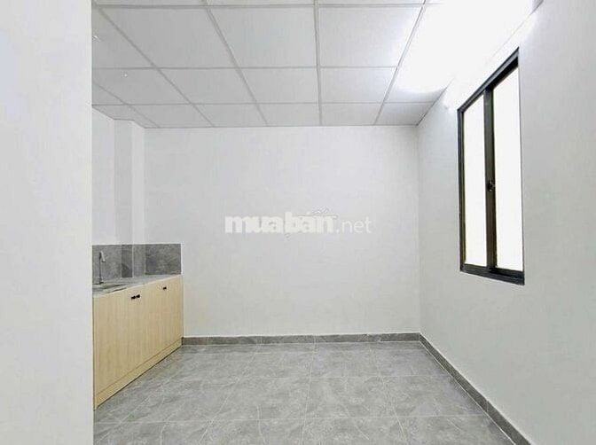 Studio rộng, có cửa sổ thoáng ngay gần HUB,UTE, ngã tư Thủ Đức