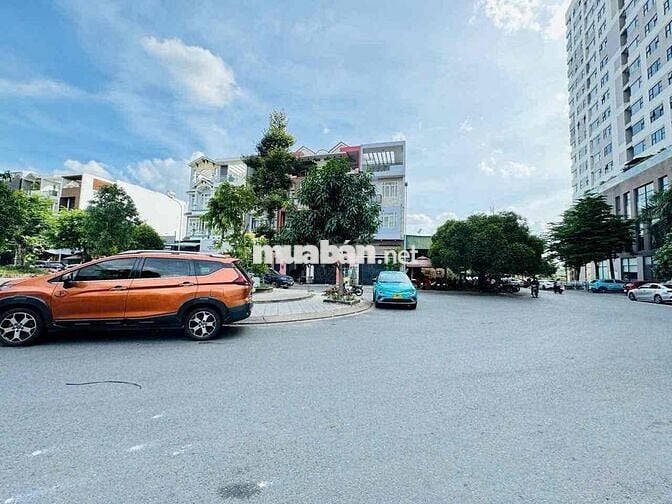ĐẤT MẶT TIỀN (5x24M) ĐƯỜNG ĐÀO TRINH NHÂT NGAY CHUNG CƯ FLORA NAM LONG