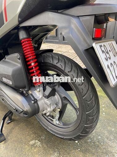 vison 2025 xám xm bánh lớn 2 ngàn km,,
