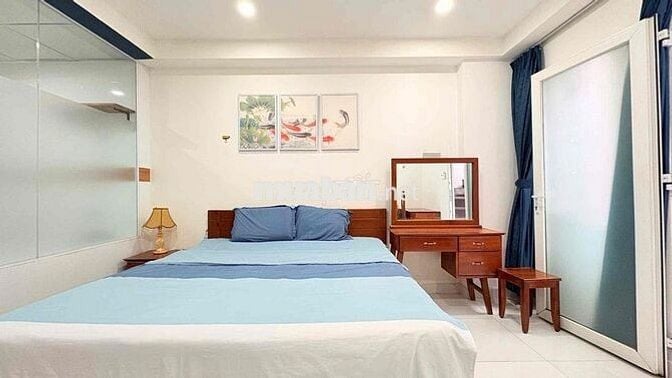 CHÍNH CHỦ TRỐNG 1PN BAN CÔNG 40m2 FULL TIỆN NGHI THANG MÁY NGAY KÝ CON