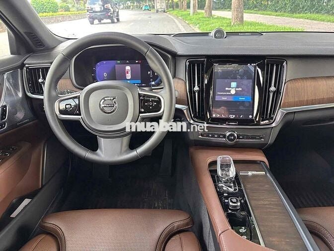 Volvo S90 LWB Ultimate B6 sx 2022 màu trắng đẹp