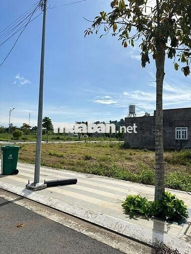 CHỦ CẮT LÔ BÁN NHANH LÔ ĐẤT ĐƯỜNG 28 HÒA LONG 104M2/1TY320