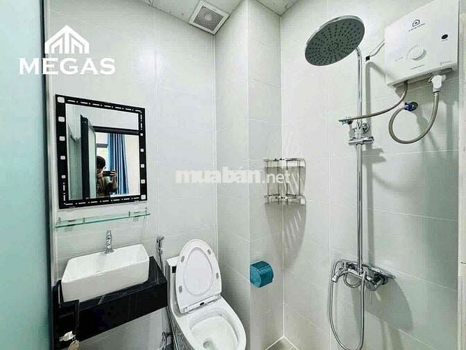CHO THUÊ CĂN HỘ CHUNG CƯ MINI BAN CÔNG NGAY THÁP ĐỒNG HỒ ĐIỆN BIÊN PHỦ