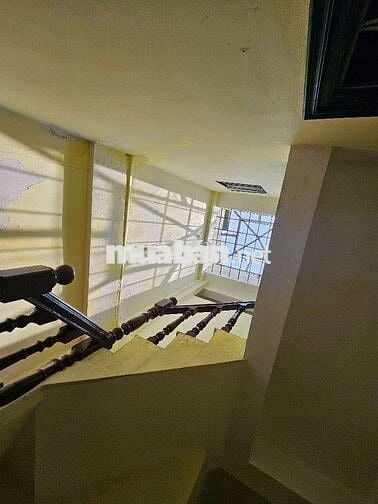 HƠN 10 TỶ, NHÀ LÝ NAM ĐẾ – 45M², 4 TẦNG – Ô TÔ ĐỖ CỬA