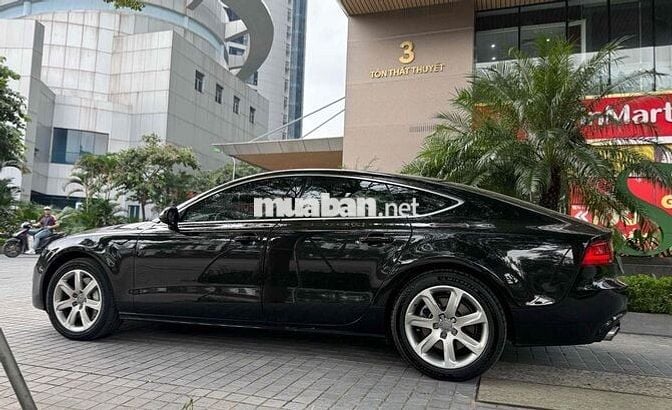 Audi A7 2013 - 912345 km