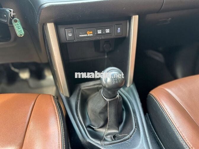 Toyota Innova 2018 2.0 E MT -98000 km