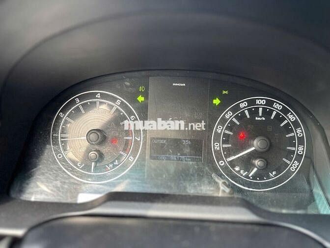 Toyota Innova 2018 2.0 E MT -98000 km