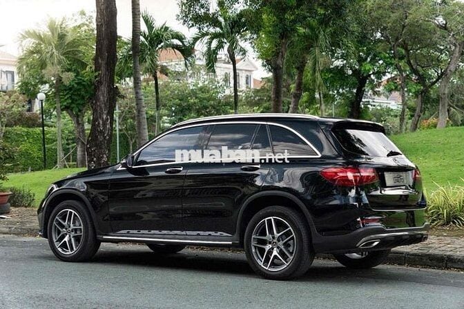LONG ANH AUTO về Mercedes GLC300 4Matic model 2018